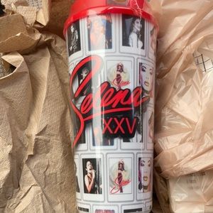 Selena cup💝💝💝💝
